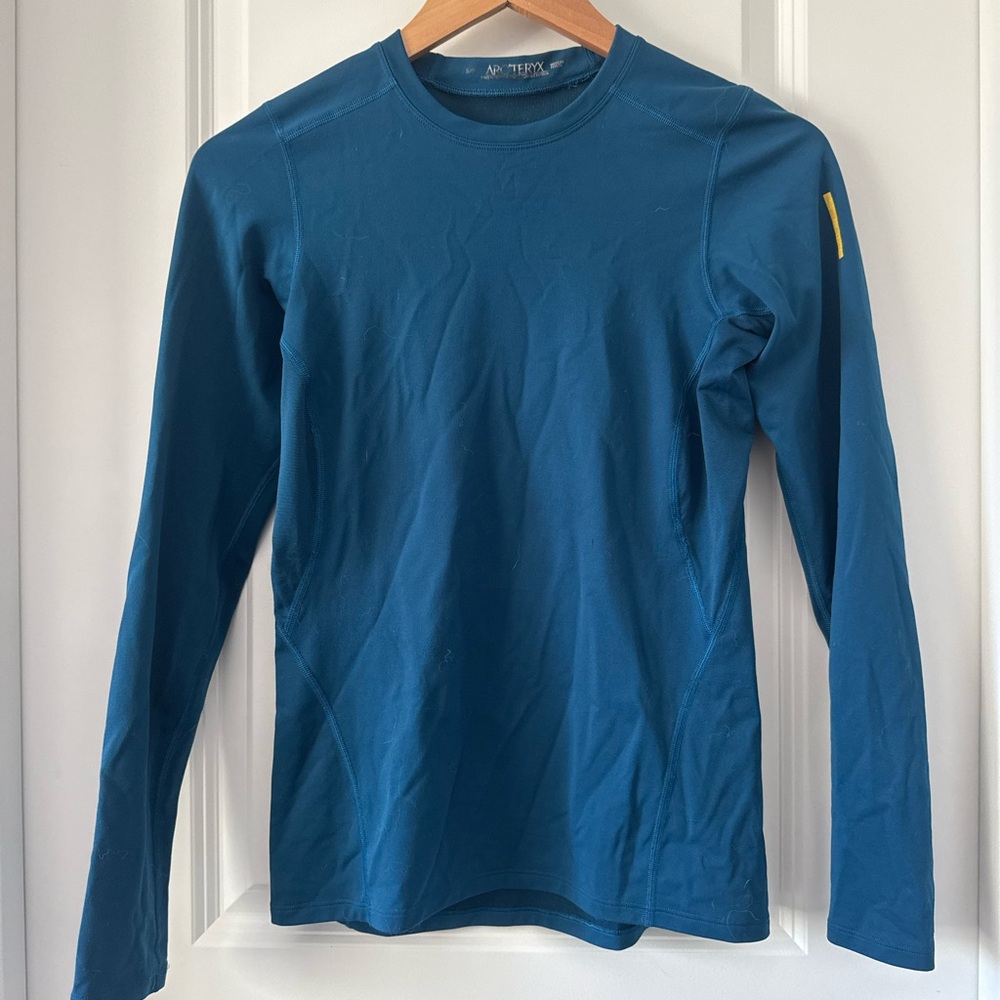 Arcteryx Women’s Blue Long Sleeve Shirt